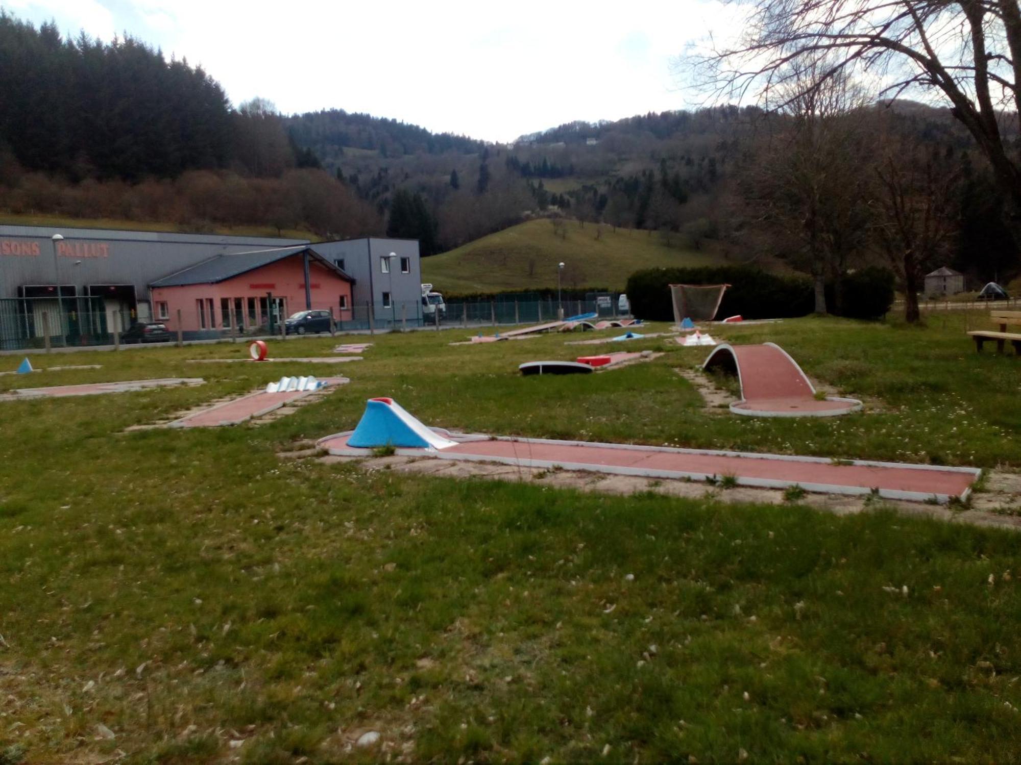 Camping La Borie Basse Condat  Экстерьер фото