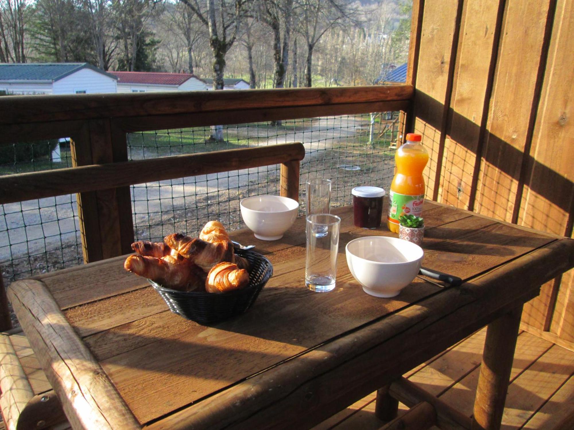 Camping La Borie Basse Condat  Экстерьер фото